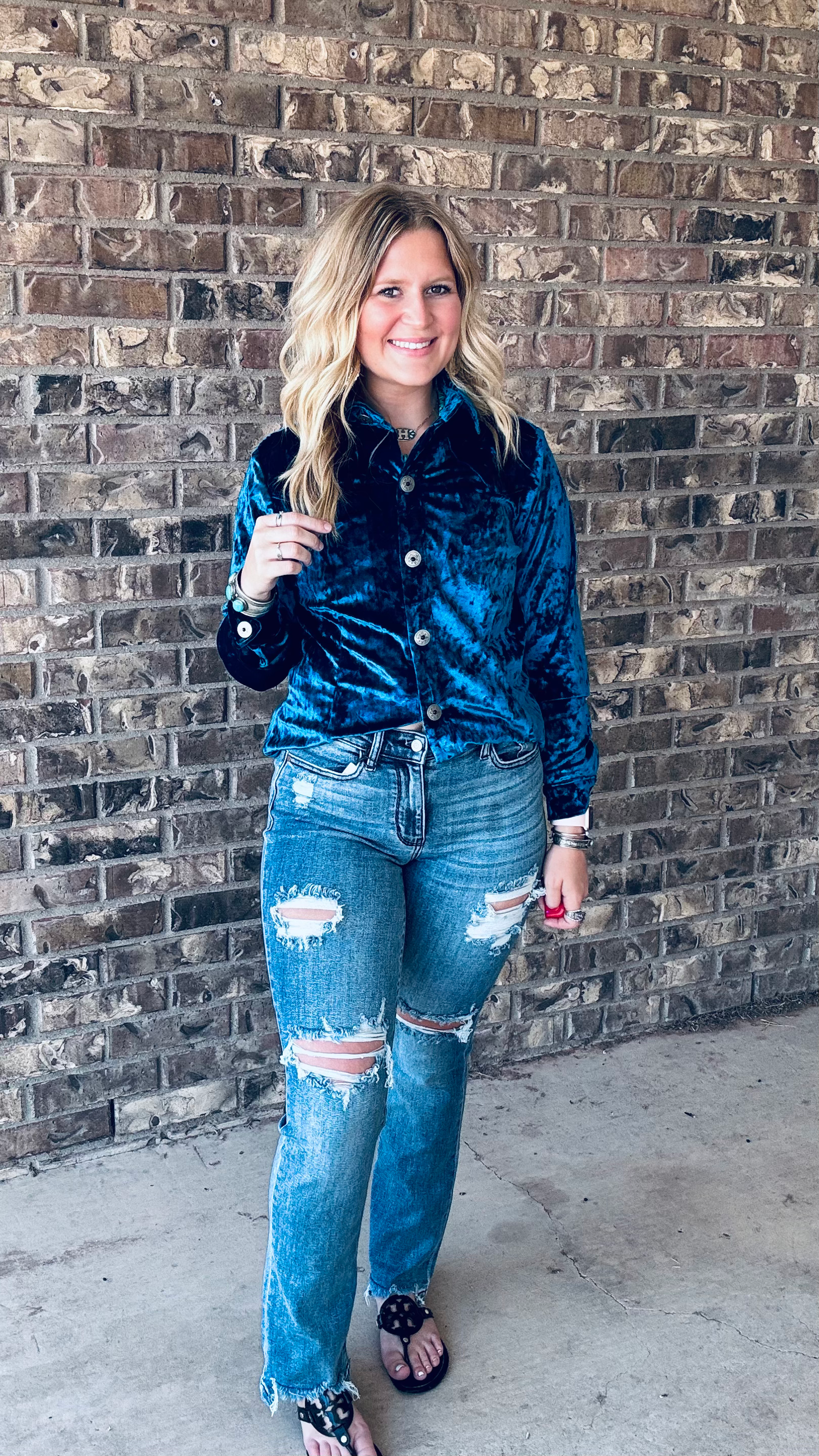 TURQUOISE VELVET LONG SLEEVE image 0