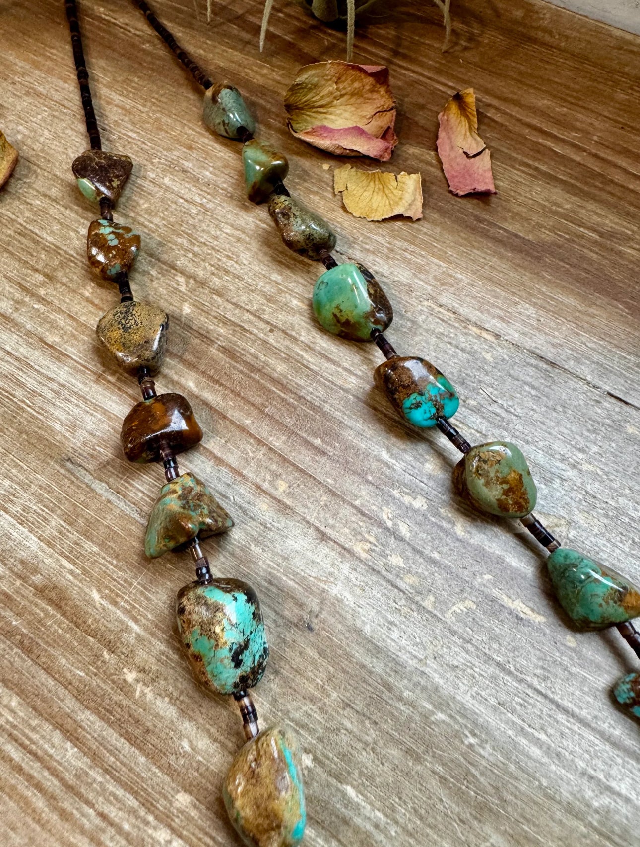 34” LONG TURQUOISE NUGGET & BROWN SHELL