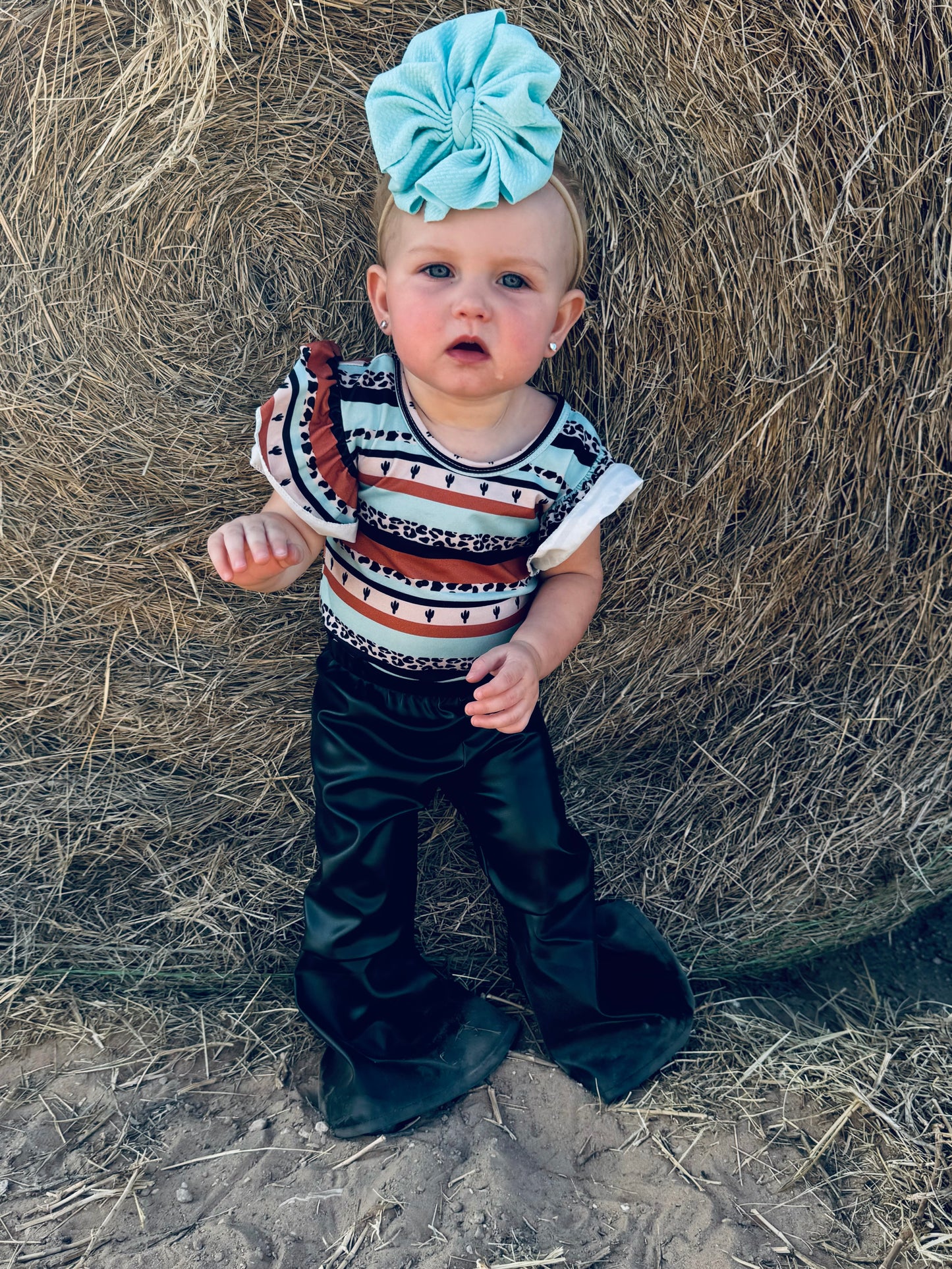 BLACK LEATHER BELLS image 0