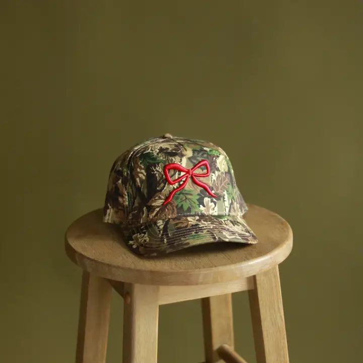 CAMO RED BOW HAT
