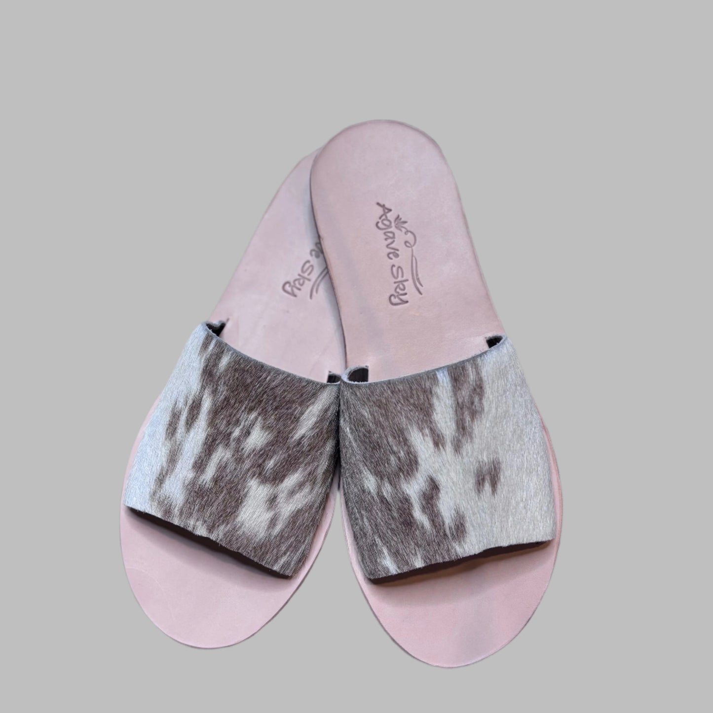 BROWN & WHITE SANDALS image 0