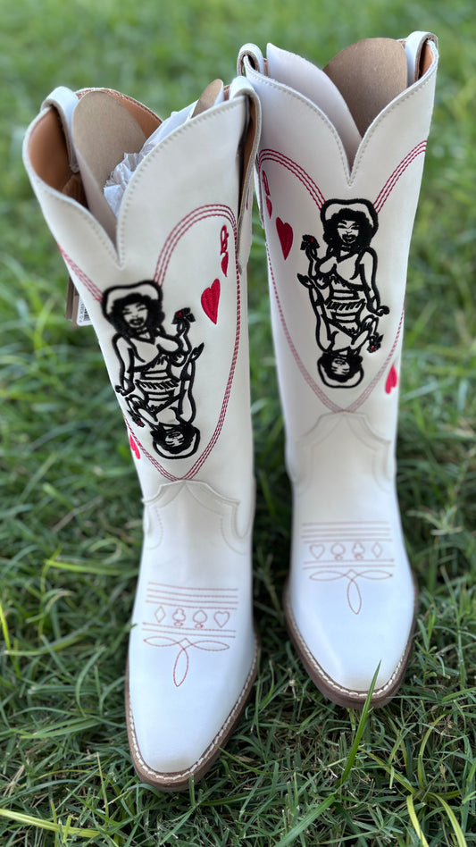 QUEEN OF HEART BOOTS