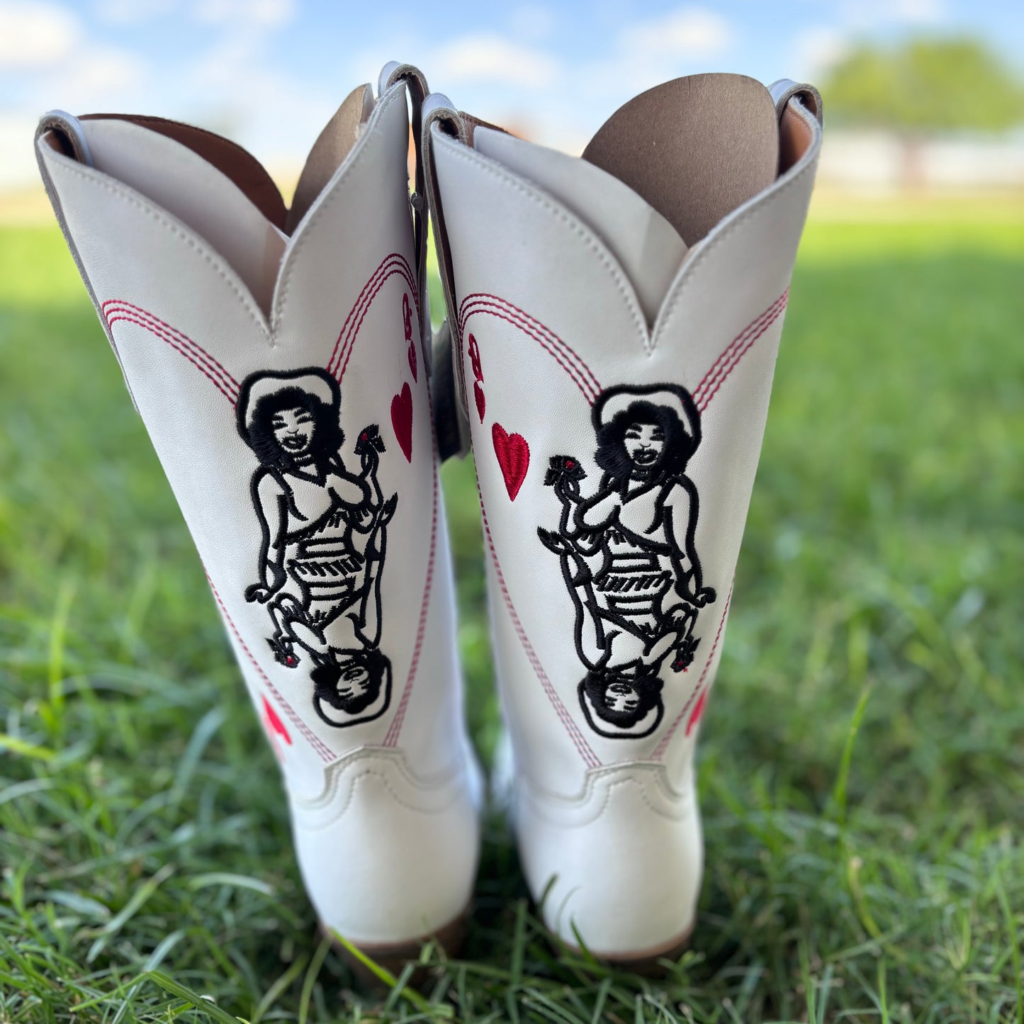 QUEEN OF HEART BOOTS