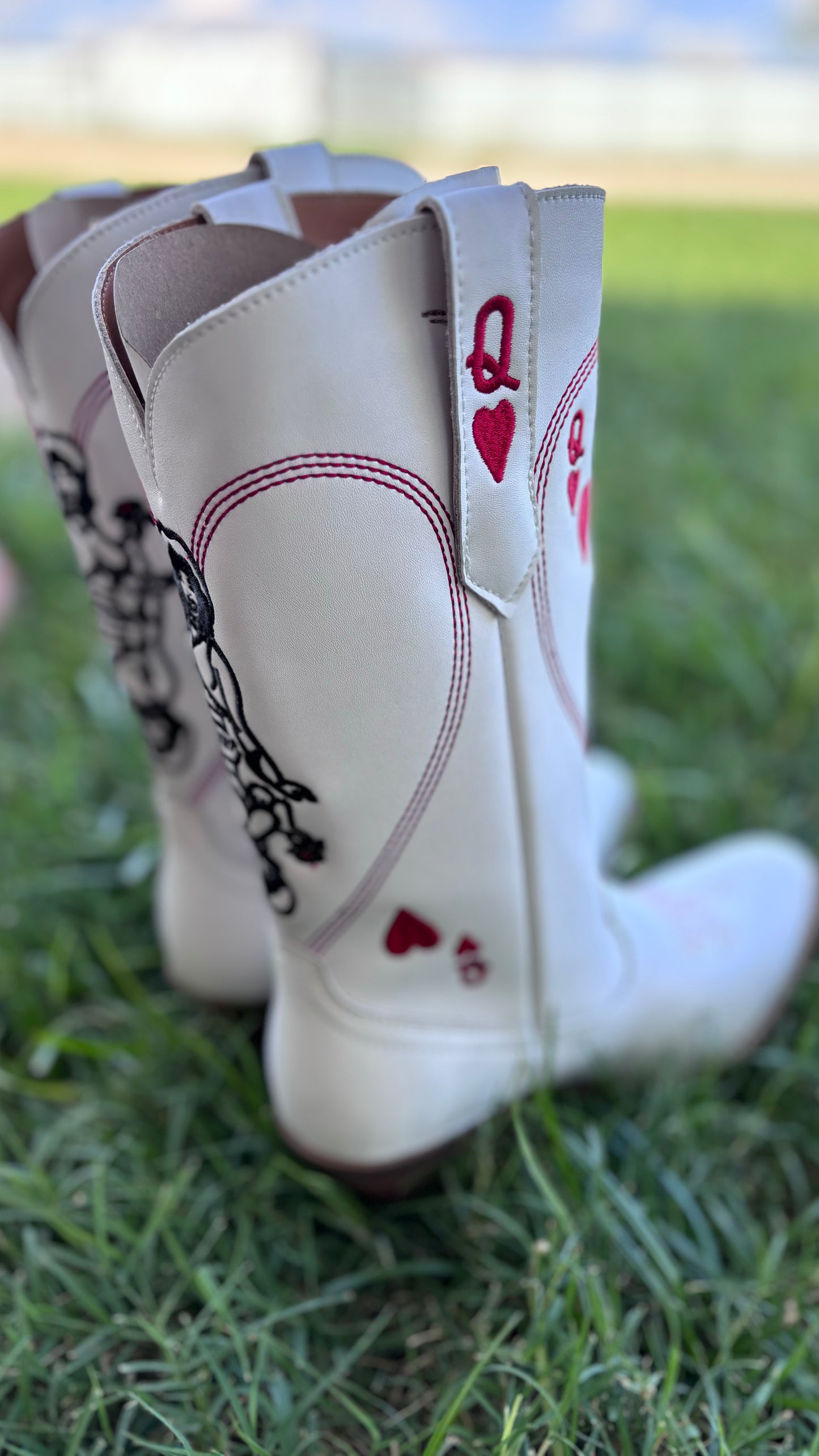 QUEEN OF HEART BOOTS